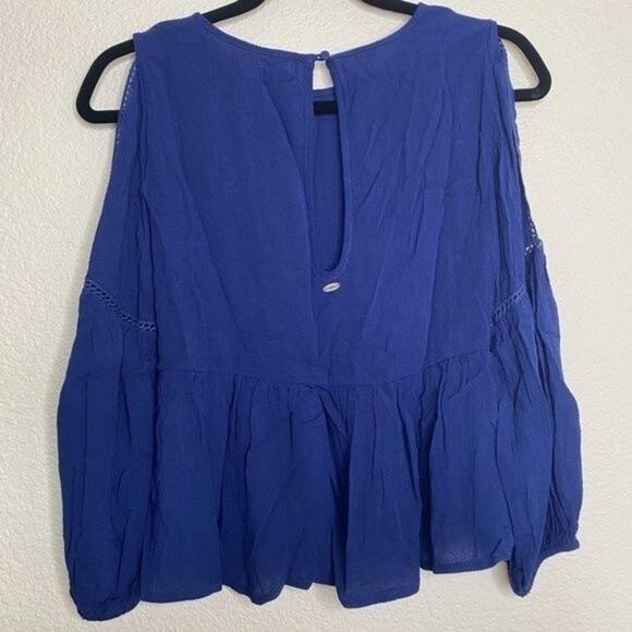 O'Neill NWT Navy Blue Cold Shoulder Peplum Blouse XS - Picture 5 of 6
